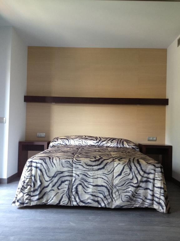 Hotel 9 Sant Antoni Ribes De Freser Pokoj fotografie